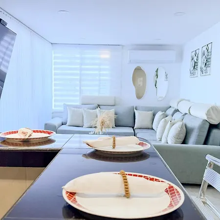 Apartamento Apto Frente Al Mar - Piso 10 - Piscina - El Laguito