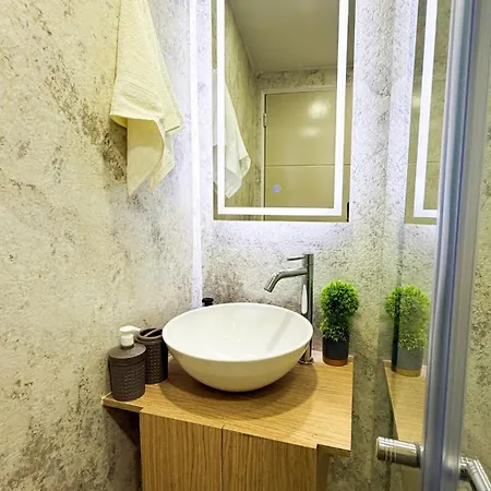 Apartamento Apto Frente Al Mar - Piso 10 - Piscina - El Laguito *